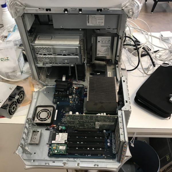 Power Mac G4 Mirrored Drive Doors 2003 M8570 電源ユニット交換