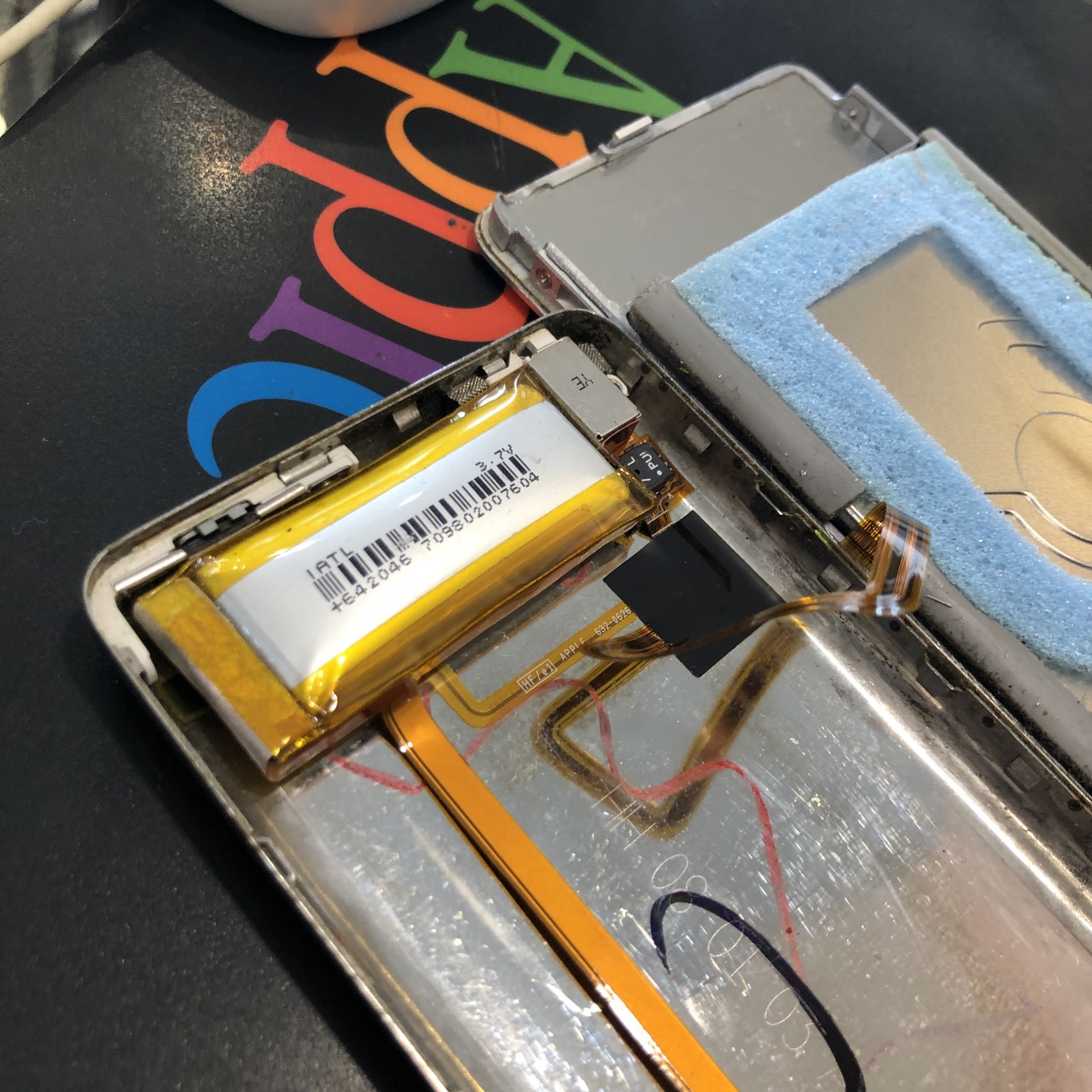 iPod classic 80GB PB029J バッテリー膨張 交換修理 x 2台
